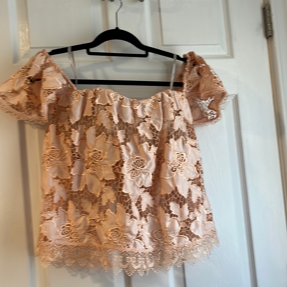 Lovers and friends off the shoulder blouse blush color size small